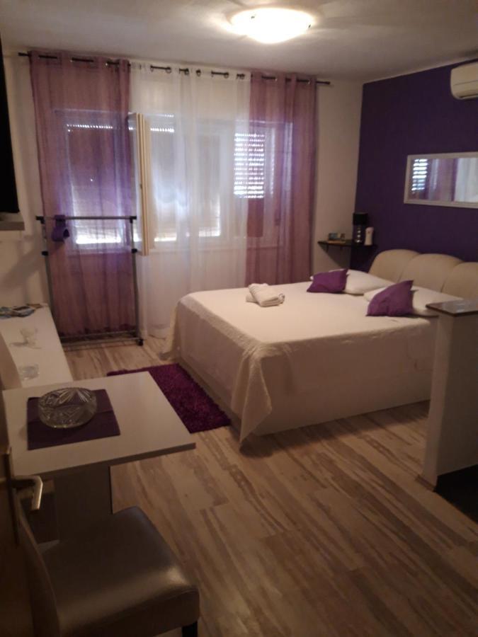 Rooms And Apartment Stambuk II Split Exterior photo